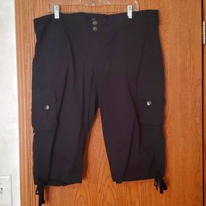 Capris size 18 black